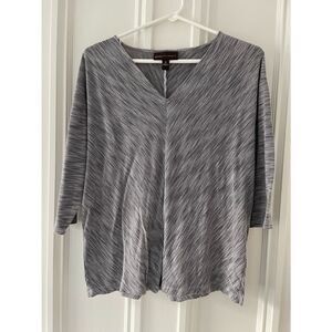 Women’s gray light gray striped Dana Buchman v- neck top,  size medium